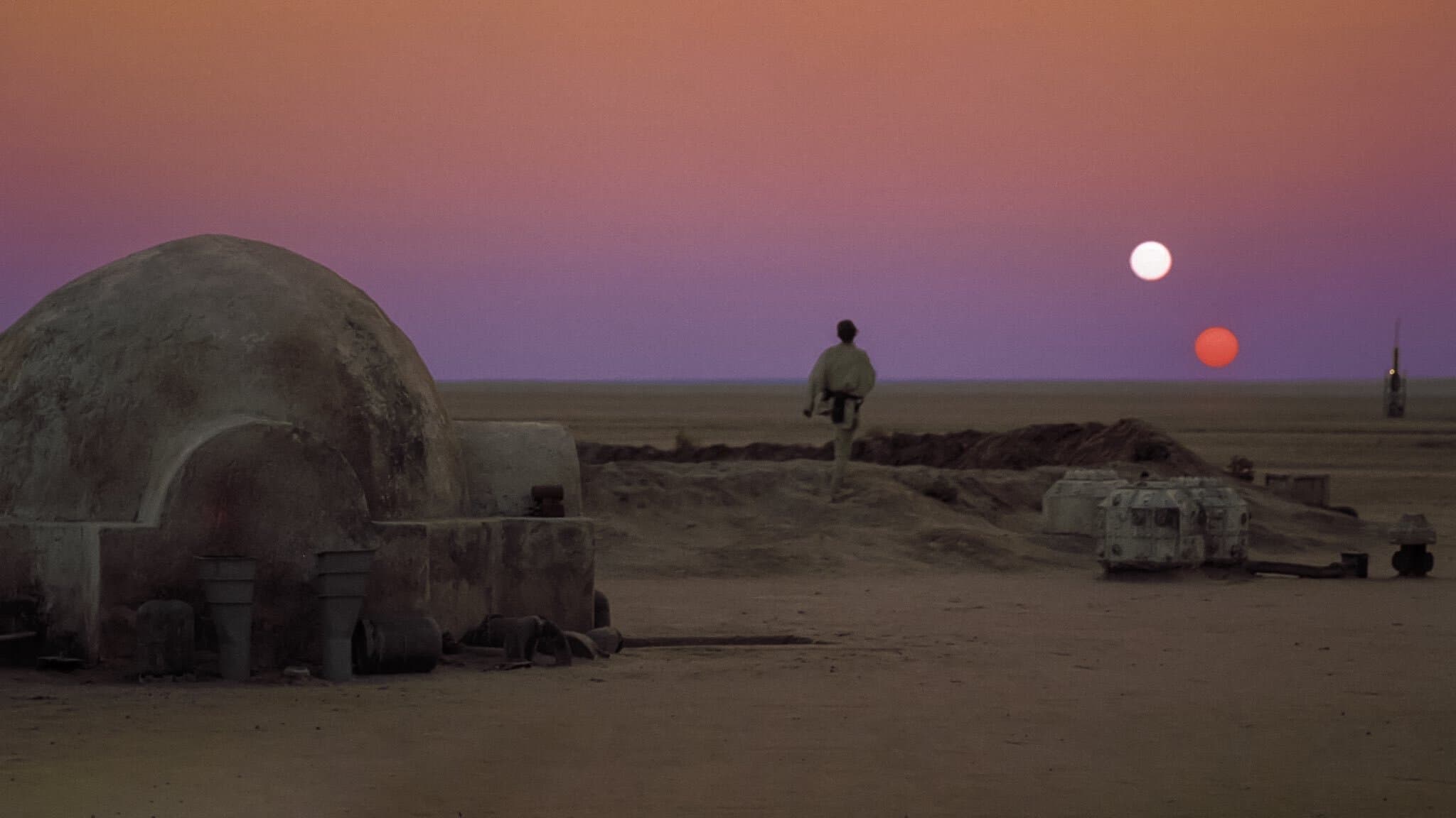 Luke Skywalker observa o pôr do sol duplo de Tatooine: o herói no limiar entre o mundo comum e o chamado